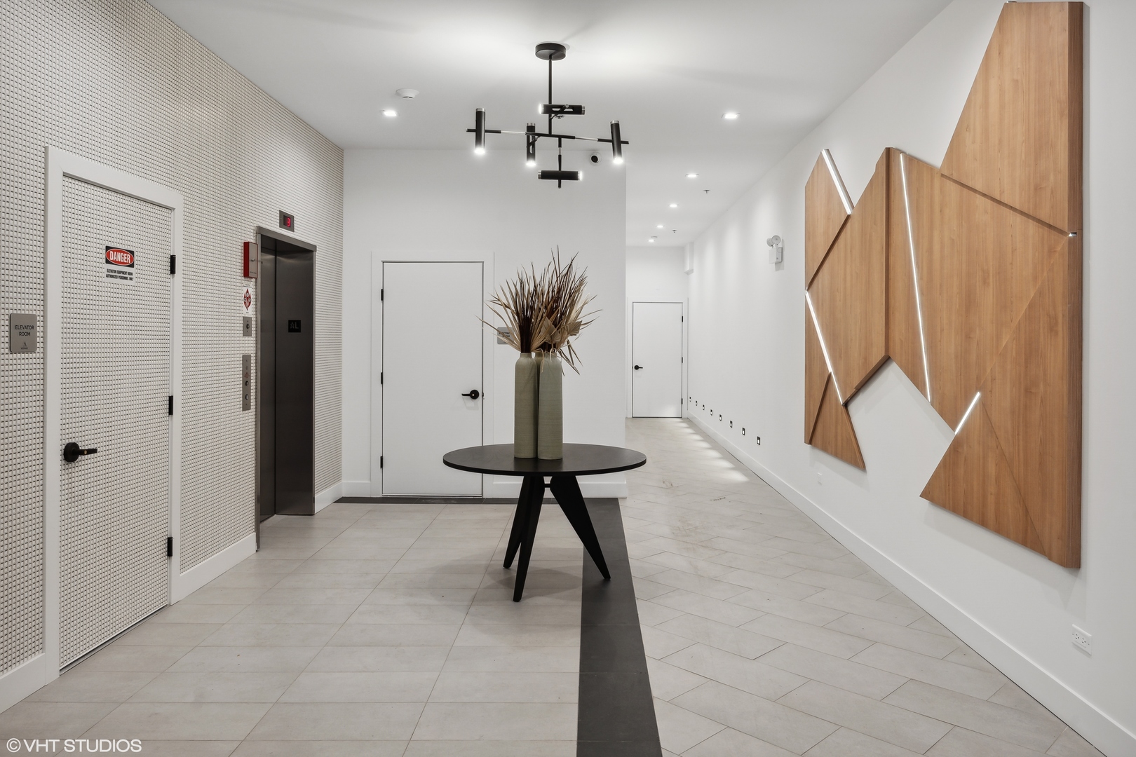 4410 N Clark Street 306