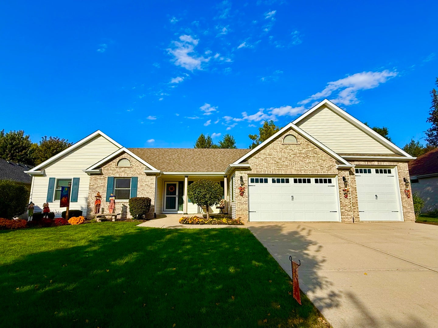1271 Clearwater Drive