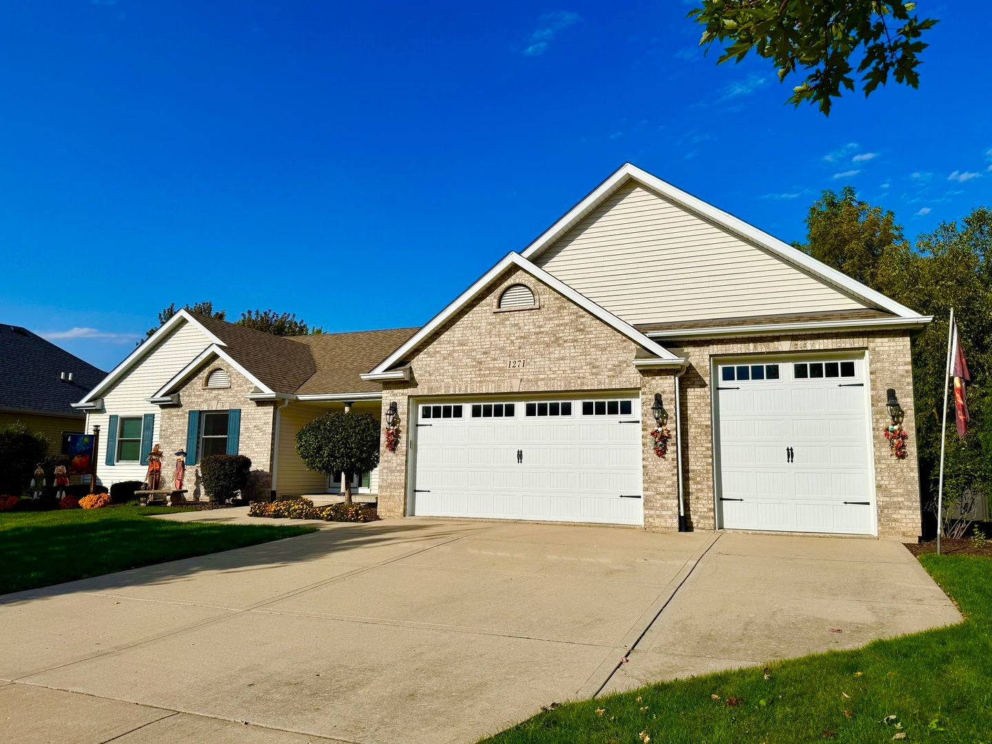 1271 Clearwater Drive