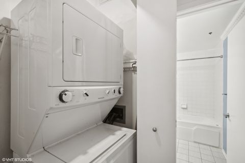 Tiny photo for 1801 S MICHIGAN Avenue #402, Chicago, IL 60616 (MLS # 12600912)