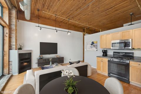 Tiny photo for 1801 S MICHIGAN Avenue #402, Chicago, IL 60616 (MLS # 12600912)