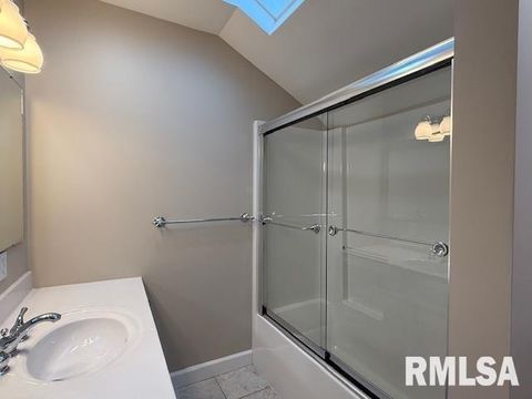 Tiny photo for 16429 N Hawthorne Hills Drive, Mt Vernon, IL 62864 (MLS # EB460518)