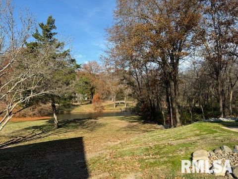 Tiny photo for 16429 N Hawthorne Hills Drive, Mt Vernon, IL 62864 (MLS # EB460518)