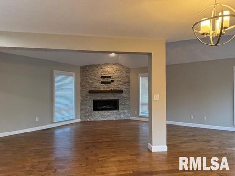 Tiny photo for 16429 N Hawthorne Hills Drive, Mt Vernon, IL 62864 (MLS # EB460518)