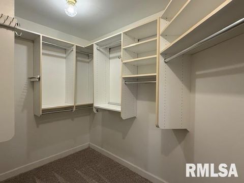 Tiny photo for 16429 N Hawthorne Hills Drive, Mt Vernon, IL 62864 (MLS # EB460518)