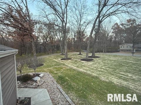 Tiny photo for 16429 N Hawthorne Hills Drive, Mt Vernon, IL 62864 (MLS # EB460518)