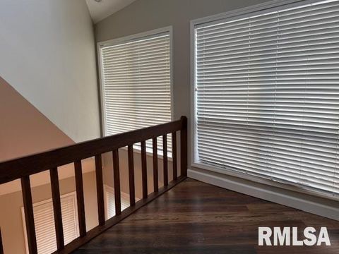 Tiny photo for 16429 N Hawthorne Hills Drive, Mt Vernon, IL 62864 (MLS # EB460518)