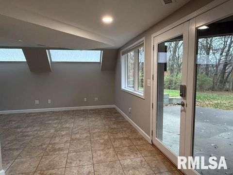 Tiny photo for 16429 N Hawthorne Hills Drive, Mt Vernon, IL 62864 (MLS # EB460518)