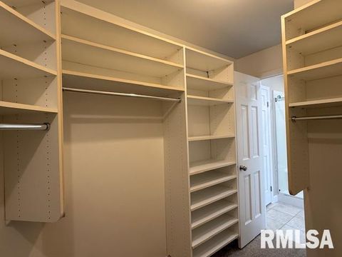 Tiny photo for 16429 N Hawthorne Hills Drive, Mt Vernon, IL 62864 (MLS # EB460518)