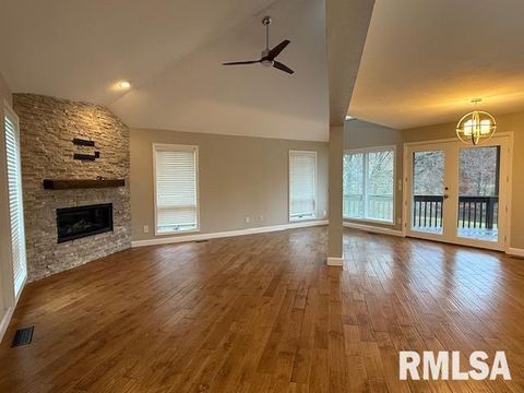 Tiny photo for 16429 N Hawthorne Hills Drive, Mt Vernon, IL 62864 (MLS # EB460518)