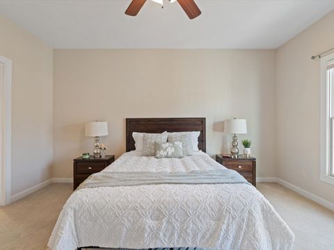 Tiny photo for 1227 E Kimberly Road #5, Bettendorf, IA 52722 (MLS # 12596790)