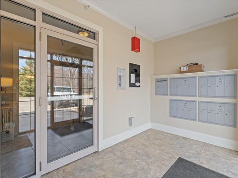 Tiny photo for 1227 E Kimberly Road #5, Bettendorf, IA 52722 (MLS # 12596790)