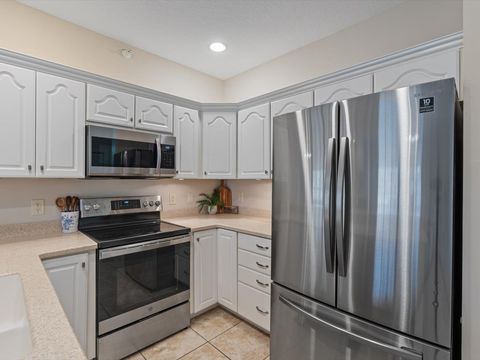 Tiny photo for 1227 E Kimberly Road #5, Bettendorf, IA 52722 (MLS # 12596790)