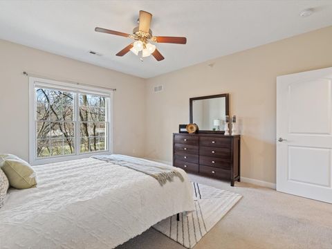 Tiny photo for 1227 E Kimberly Road #5, Bettendorf, IA 52722 (MLS # 12596790)