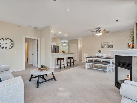 Tiny photo for 1227 E Kimberly Road #5, Bettendorf, IA 52722 (MLS # 12596790)