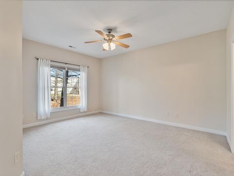 Tiny photo for 1227 E Kimberly Road #5, Bettendorf, IA 52722 (MLS # 12596790)