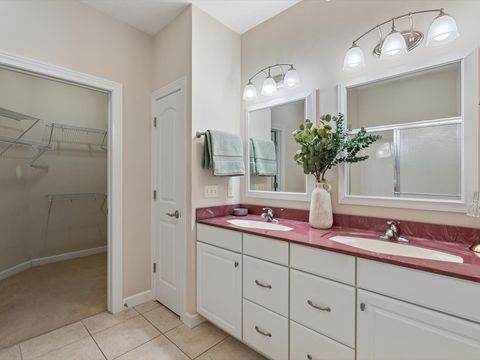 Tiny photo for 1227 E Kimberly Road #5, Bettendorf, IA 52722 (MLS # 12596790)