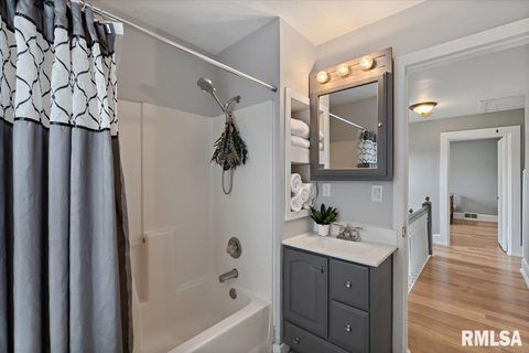 Tiny photo for 608 S OAKWOOD Avenue, Geneseo, IL 61254 (MLS # QC4267823)