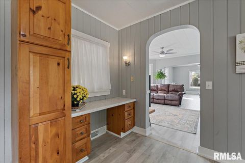 Tiny photo for 608 S OAKWOOD Avenue, Geneseo, IL 61238 (MLS # QC4267823)