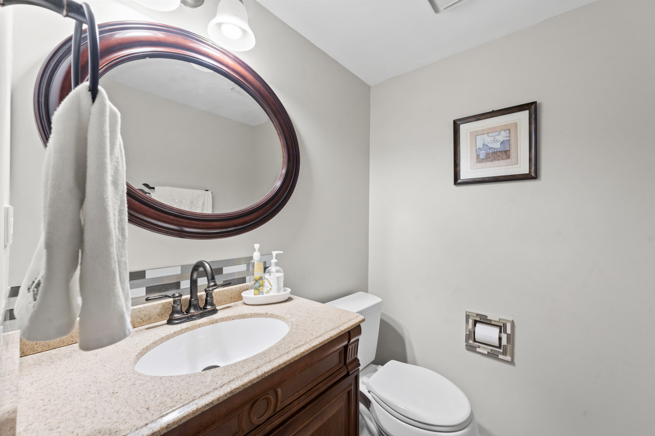 Elk Grove Village, Illinois 60007, United States, 4 Bedrooms Bedrooms, ,3 BathroomsBathrooms,Residential,Active,229950