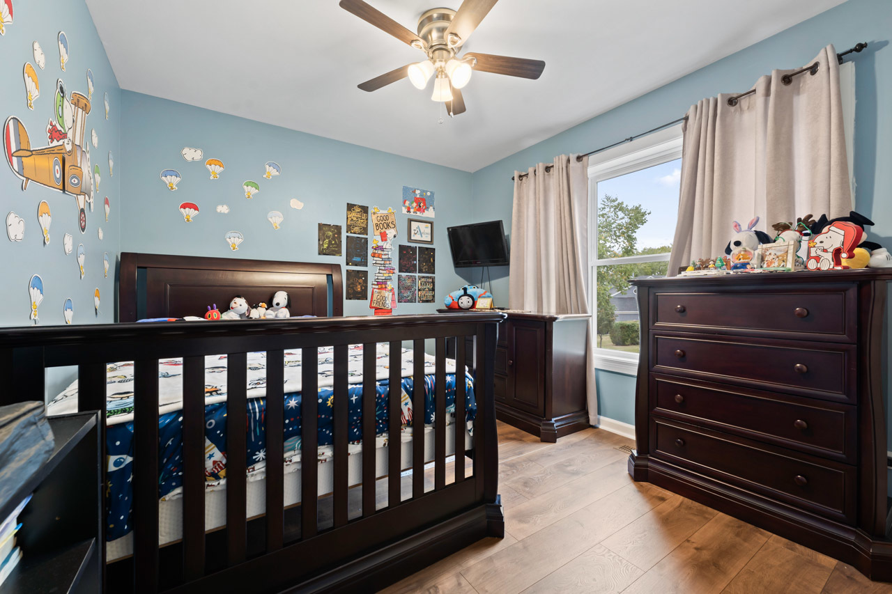 Elk Grove Village, Illinois 60007, United States, 4 Bedrooms Bedrooms, ,3 BathroomsBathrooms,Residential,Active,229950