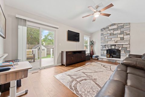 Tiny photo for 1845 Maryland Drive, Elk Grove Village, IL 60007 (MLS # 12491545)