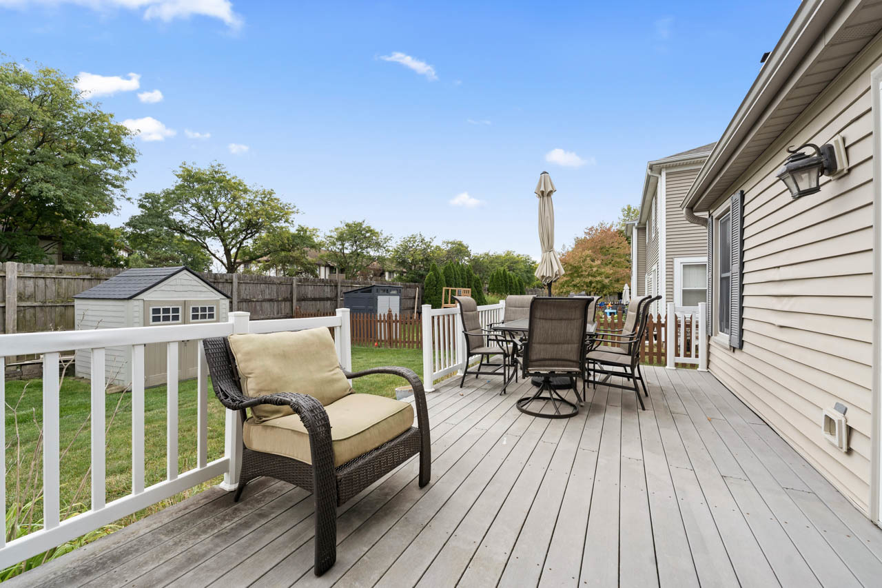 Elk Grove Village, Illinois 60007, United States, 4 Bedrooms Bedrooms, ,3 BathroomsBathrooms,Residential,Active,229950