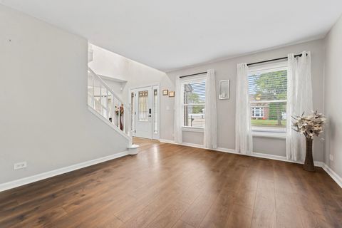 Tiny photo for 1845 Maryland Drive, Elk Grove Village, IL 60007 (MLS # 12491545)