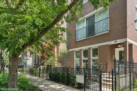 Photo of 3509 N Fremont Street #3F, Chicago, IL 60657 (MLS # 12452332)