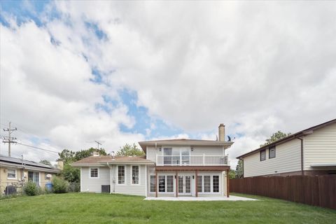 Tiny photo for 191 W Millers Road, Des Plaines, IL 60016 (MLS # 12465258)
