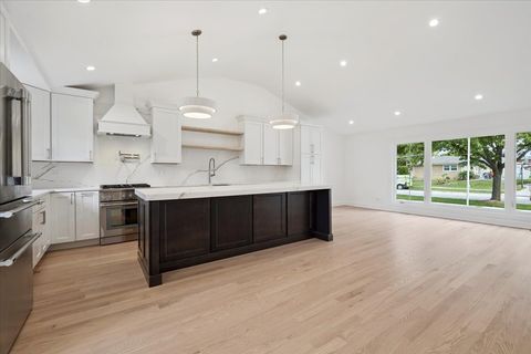 Tiny photo for 191 W Millers Road, Des Plaines, IL 60016 (MLS # 12465258)