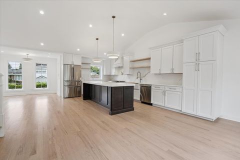 Tiny photo for 191 W Millers Road, Des Plaines, IL 60016 (MLS # 12465258)