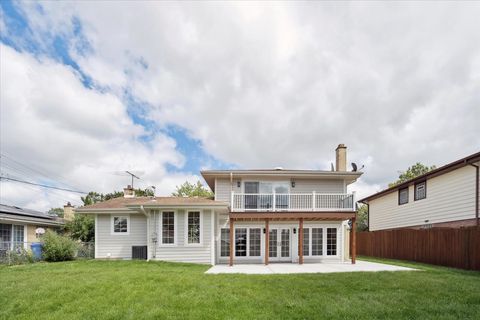 Tiny photo for 191 W Millers Road, Des Plaines, IL 60016 (MLS # 12465258)