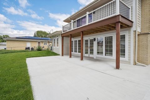 Tiny photo for 191 W Millers Road, Des Plaines, IL 60016 (MLS # 12465258)