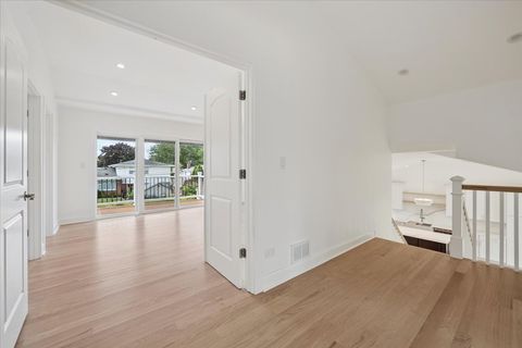 Tiny photo for 191 W Millers Road, Des Plaines, IL 60016 (MLS # 12465258)