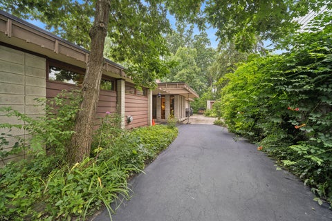 Tiny photo for 1120 Ridgewood Drive, Highland Park, IL 60035 (MLS # 12788706)