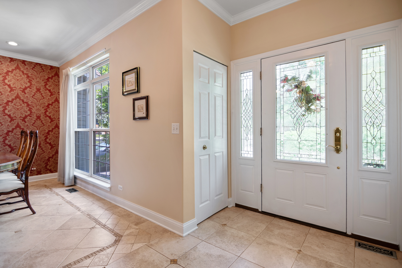 597 CLIFFWOOD Lane