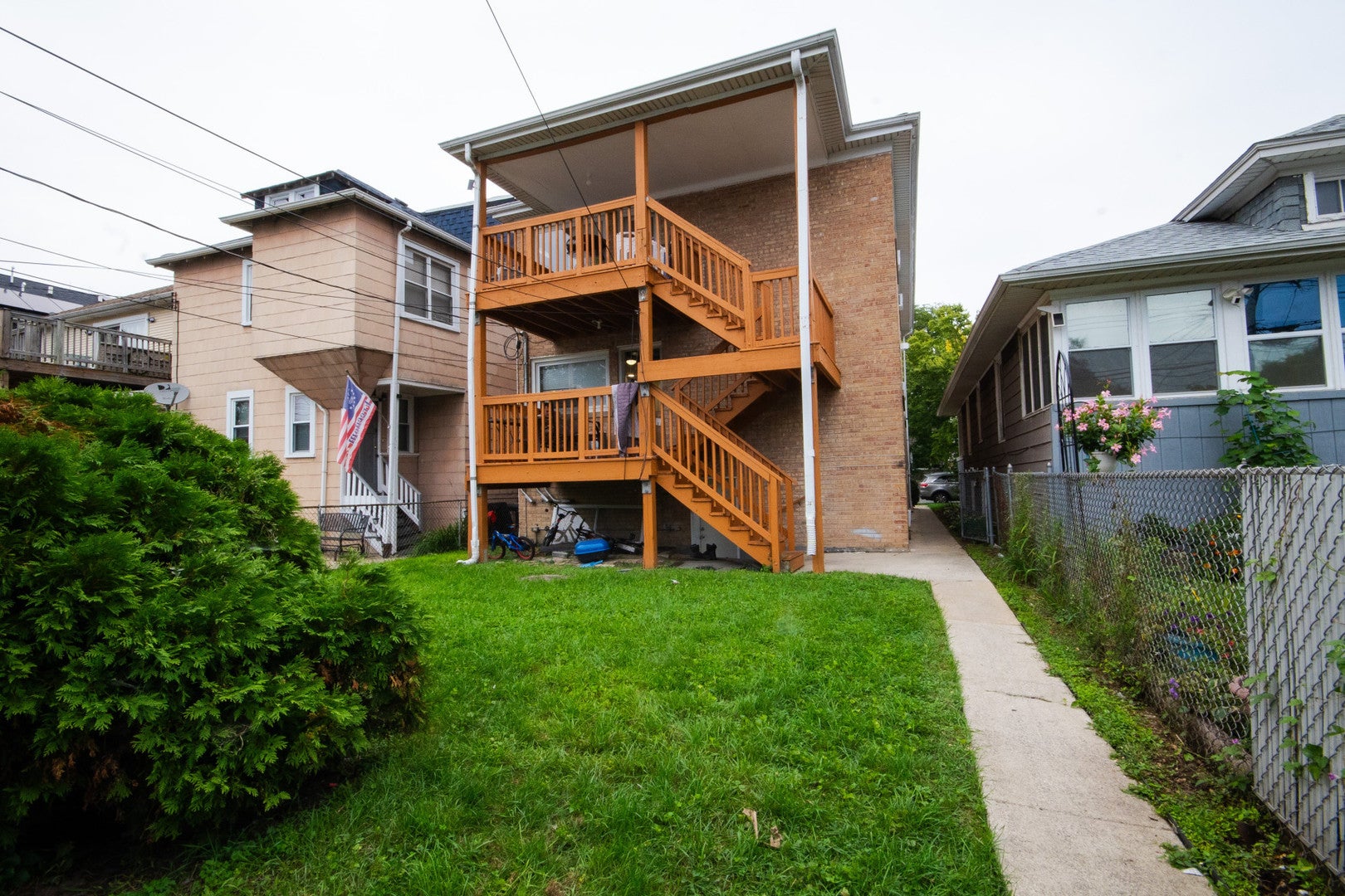 2242 N Narragansett Avenue