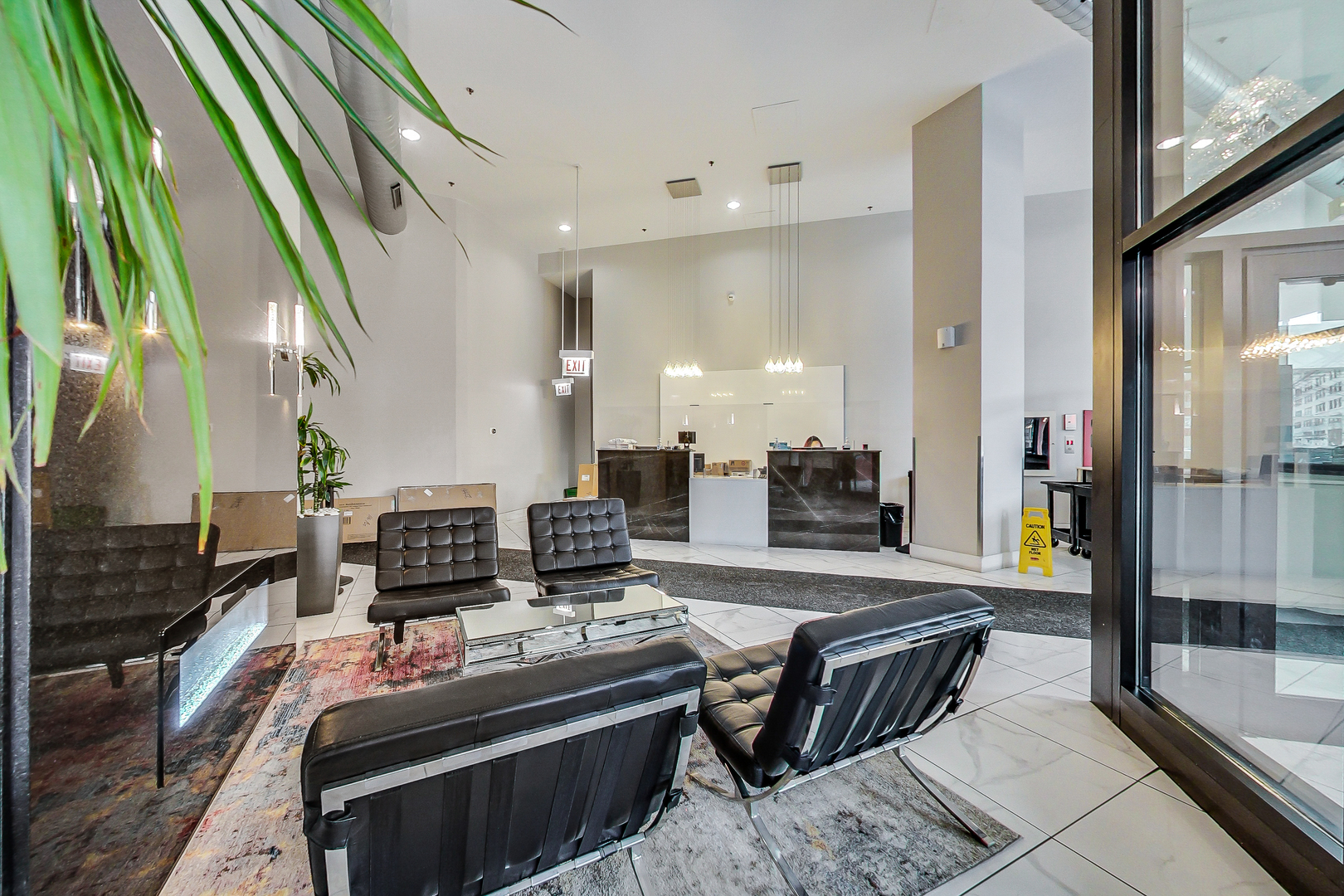 1645 W OGDEN Avenue 420