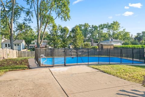 Tiny photo for 1813 E Wood Lane, Mount Prospect, IL 60056 (MLS # 12500800)