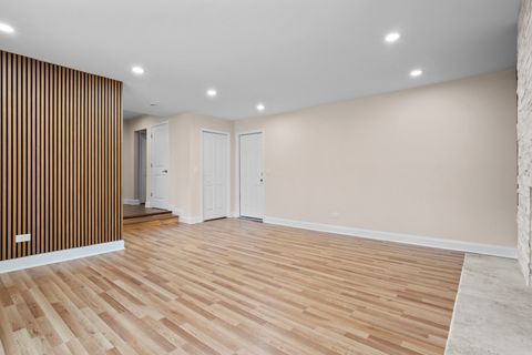 Tiny photo for 1813 E Wood Lane, Mount Prospect, IL 60056 (MLS # 12500800)