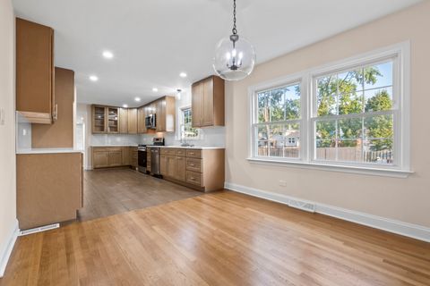 Tiny photo for 1813 E Wood Lane, Mount Prospect, IL 60056 (MLS # 12500800)