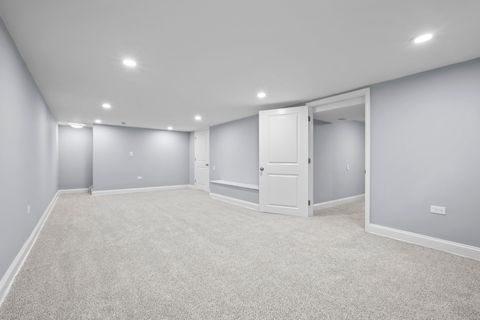 Tiny photo for 1813 E Wood Lane, Mount Prospect, IL 60056 (MLS # 12500800)