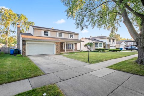 Tiny photo for 1813 E Wood Lane, Mount Prospect, IL 60056 (MLS # 12500800)