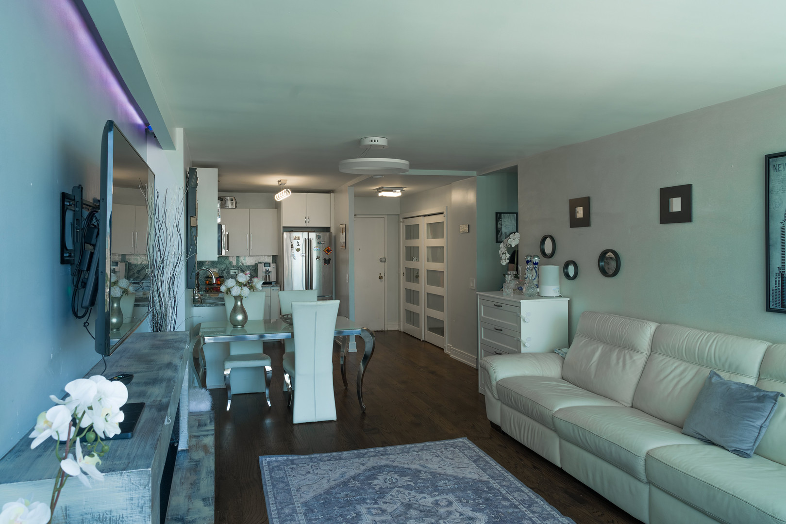 Chicago, Illinois 60640, United States, 1 Bedroom Bedrooms, ,1 BathroomBathrooms,Residential,Active,147941