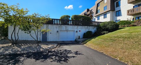 Tiny photo for 12900 W Heiden Circle #4310, Lake Bluff, IL 60044 (MLS # 12494119)