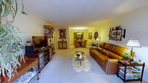 Tiny photo for 12900 W Heiden Circle #4310, Lake Bluff, IL 60044 (MLS # 12494119)