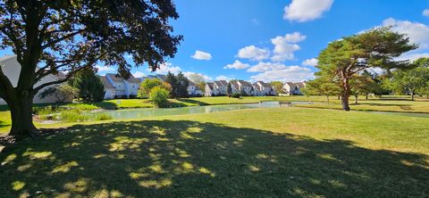 Tiny photo for 12900 W Heiden Circle #4310, Lake Bluff, IL 60044 (MLS # 12494119)