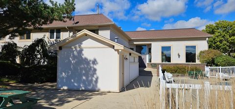 Tiny photo for 12900 W Heiden Circle #4310, Lake Bluff, IL 60044 (MLS # 12494119)