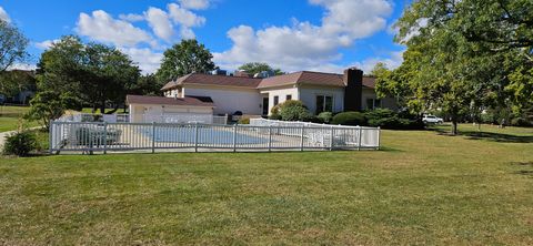 Tiny photo for 12900 W Heiden Circle #4310, Lake Bluff, IL 60044 (MLS # 12494119)